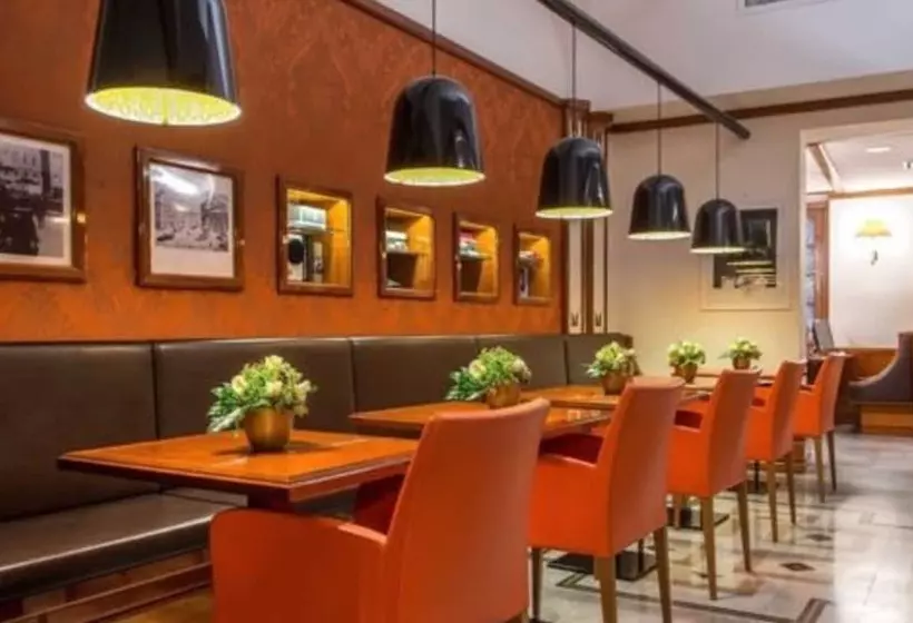 هتل Albergo Del Senato