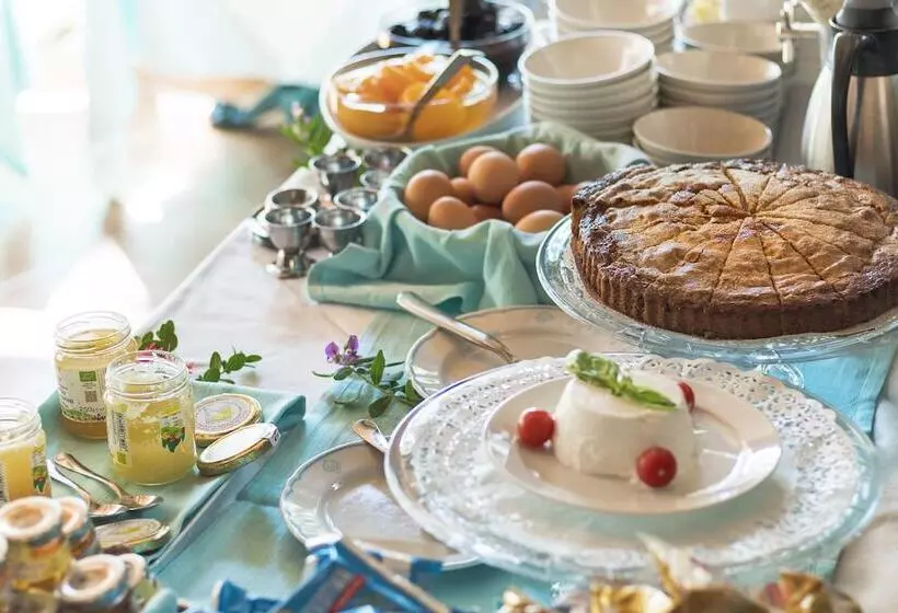 Отель Colonna San Marco