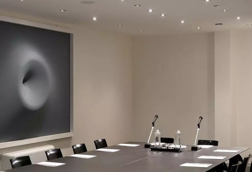 ホテル Metropolitan