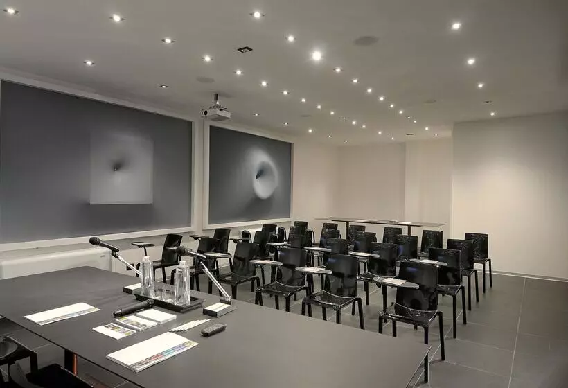 ホテル Metropolitan