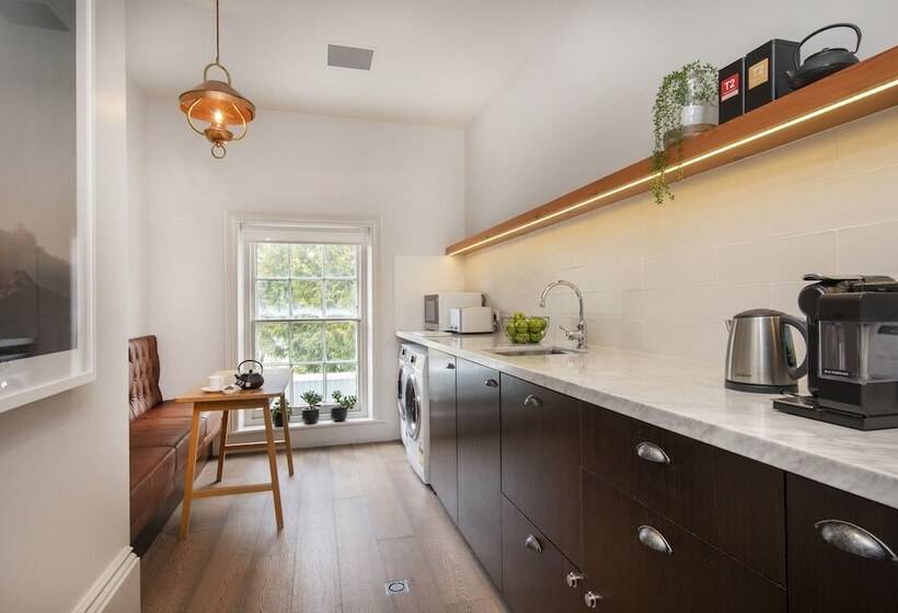 בית מלון כפרי The Crafers