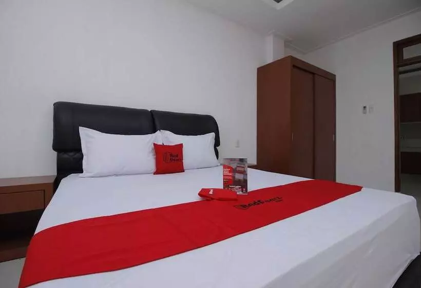 ホテル Reddoorz Premium @ Gandaria Jagakarsa
