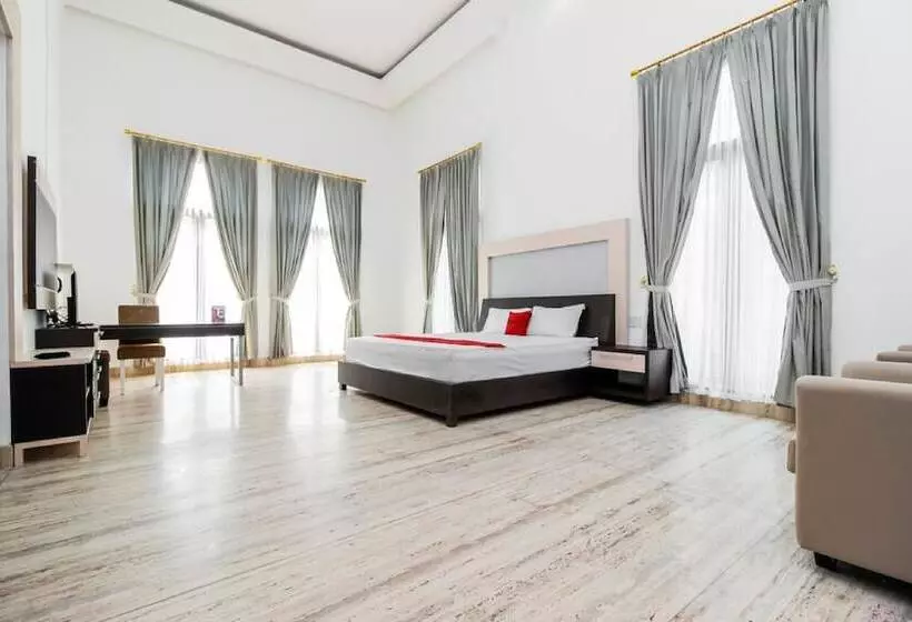 ホテル Reddoorz Premium @ Gandaria Jagakarsa