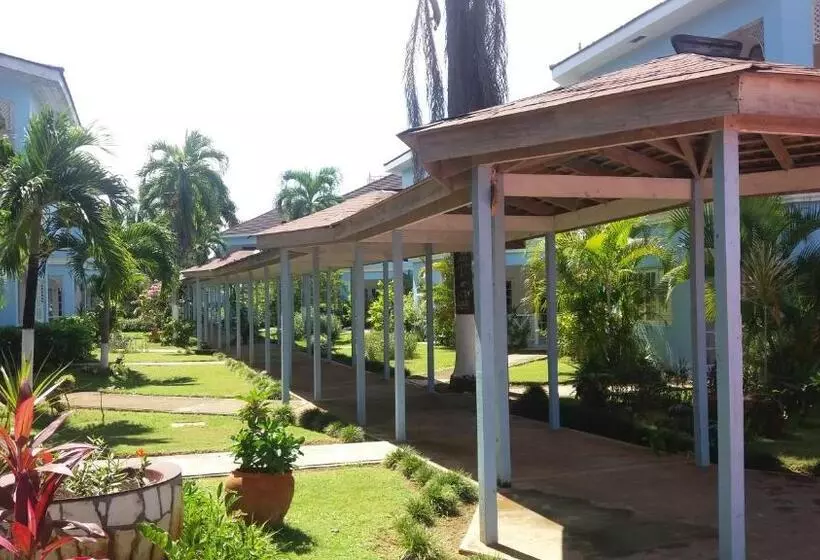 Beachcomber Club Resort