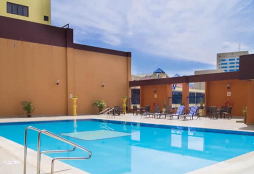 בית מלון כפרי Grand Continental Kuantan