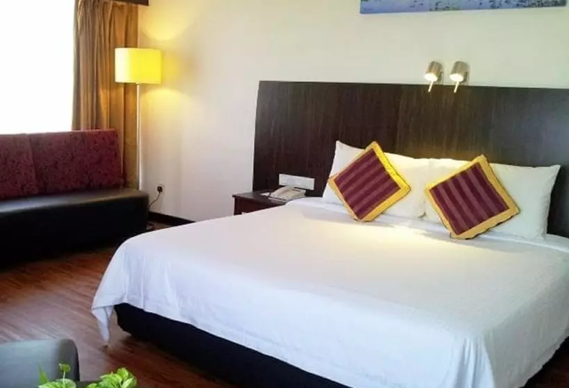 호텔 Grand Continental Kuantan