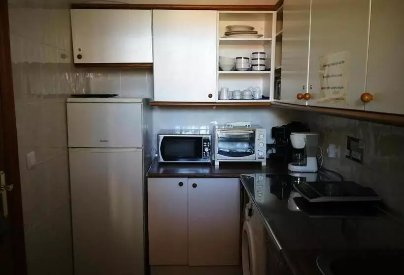 La Bodega Del Camino Aka Albergue On Thele