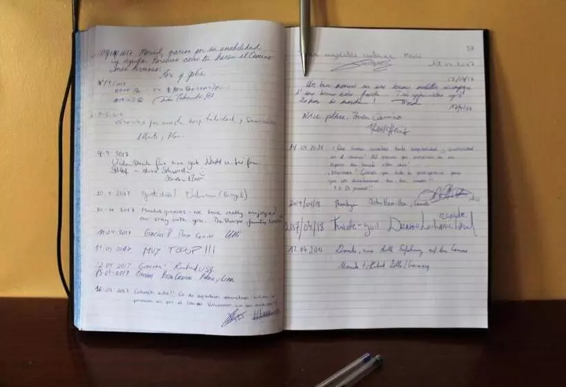 La Bodega Del Camino Aka Albergue On Thele