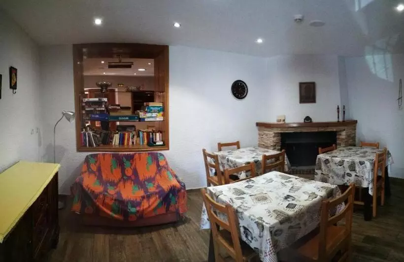 La Bodega Del Camino Aka Albergue On Thele