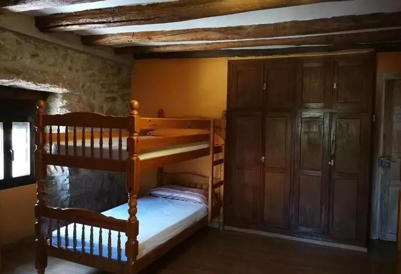 La Bodega Del Camino Aka Albergue On Thele