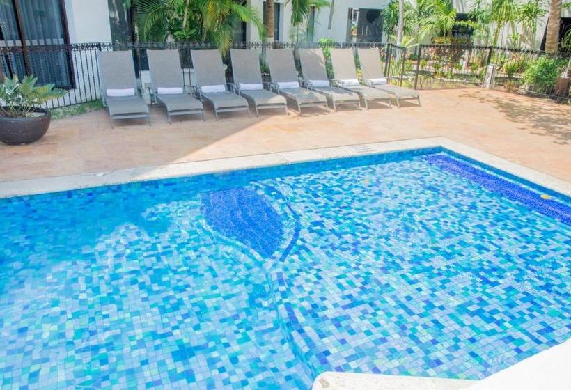 هتل Continental Caribe Bay