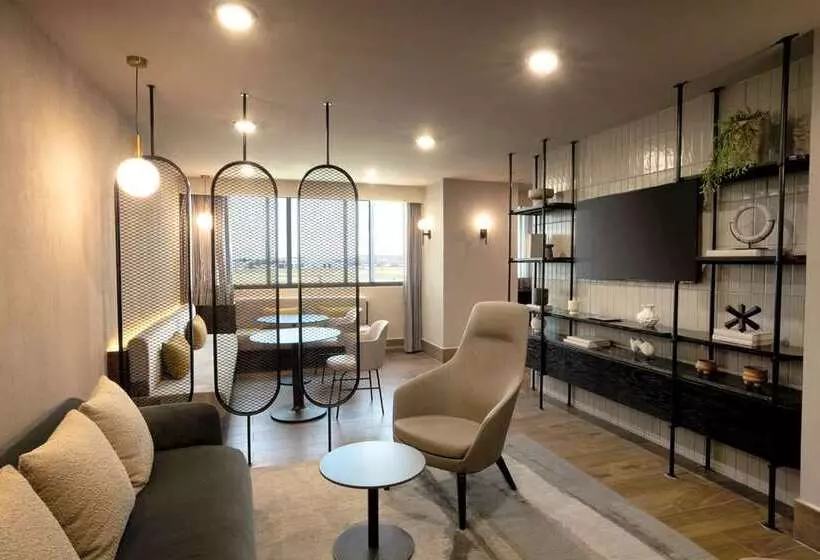 هتل Hilton Mexico City Airport