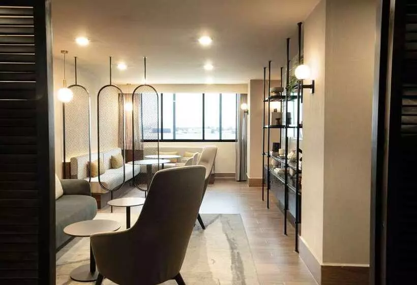 هتل Hilton Mexico City Airport