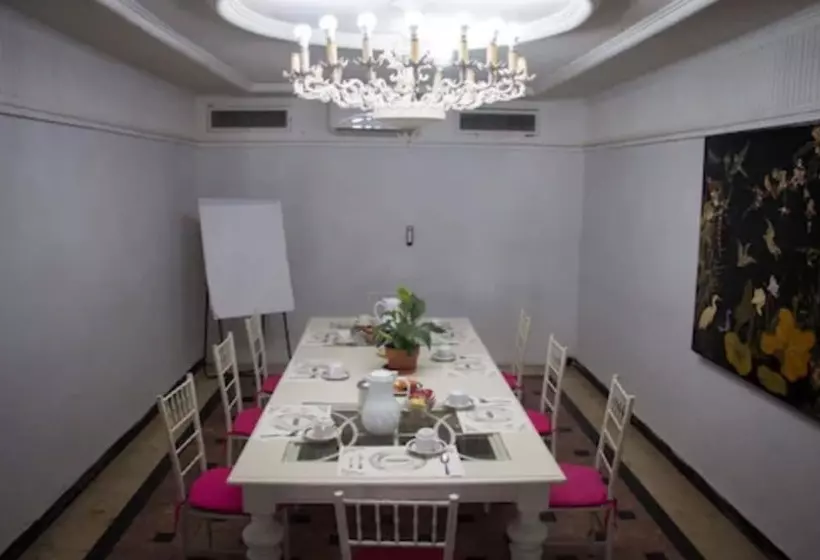 酒店 Paraiso Express