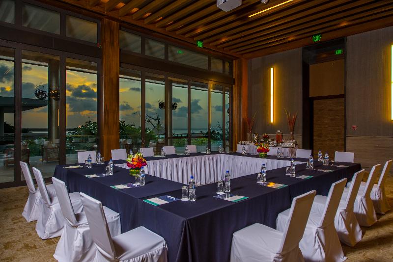 Resort Emporio Cancun   Buy All Inclusive Option