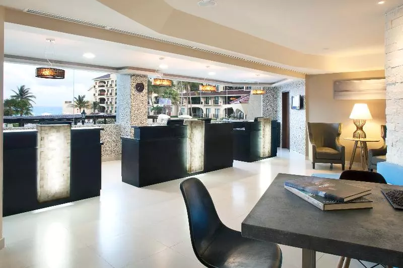 リゾートホテル Emporio Cancun Buy All Inclusive Option