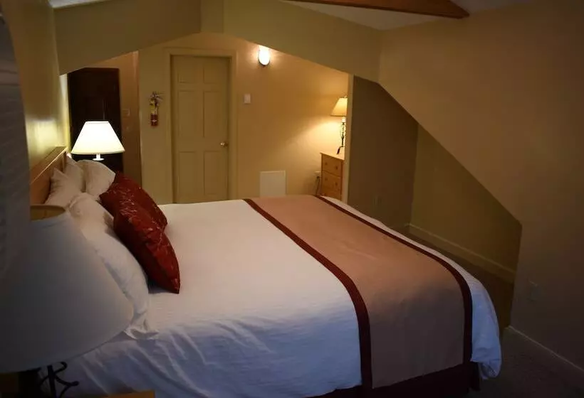 Attitash Mountain Village