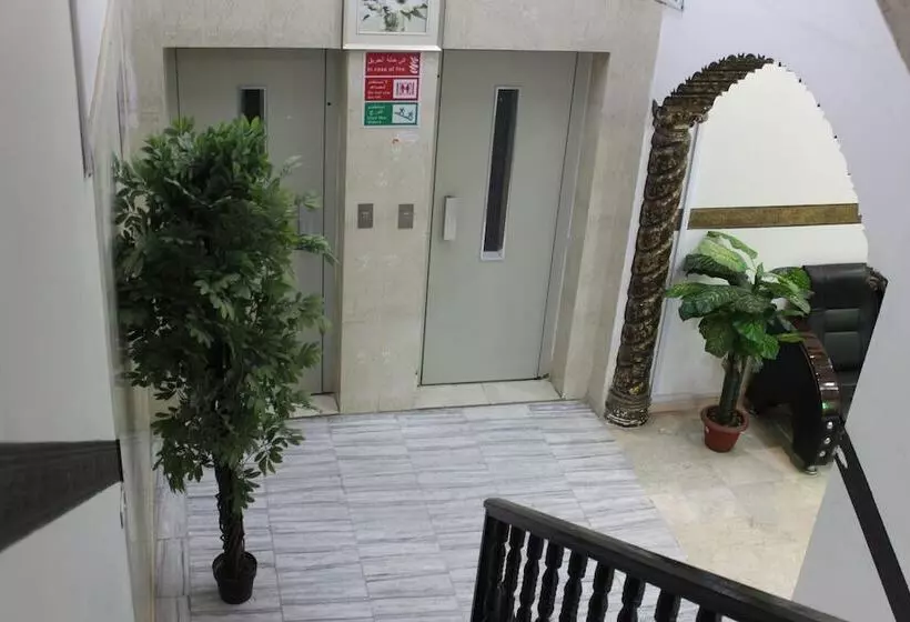 Al Eairy Furnished Apartments Al Baha 4