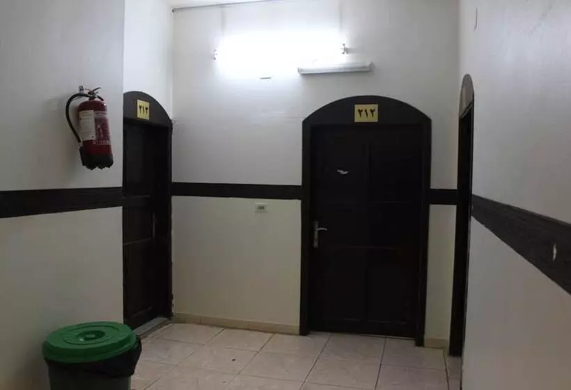 Al Eairy Furnished Apartments Al Baha 4