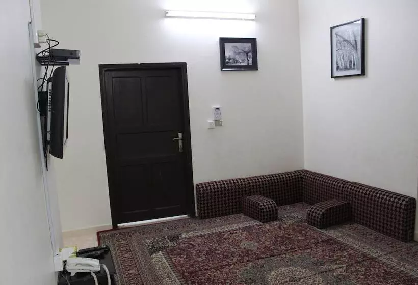 Al Eairy Furnished Apartments Al Baha 4
