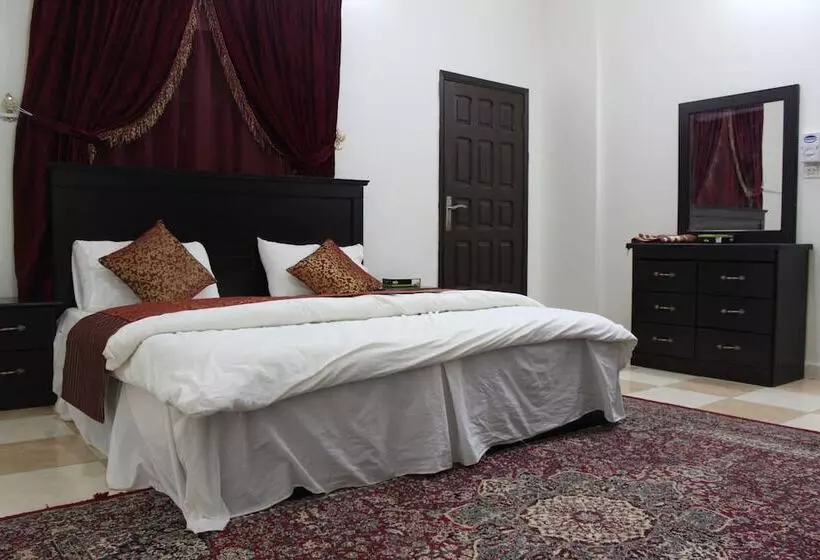 Al Eairy Furnished Apartments Al Baha 4