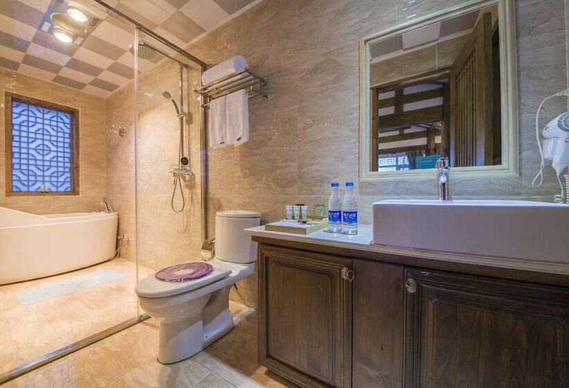 住宿加早餐 Hua Zhu Fansu Yunju Homestay