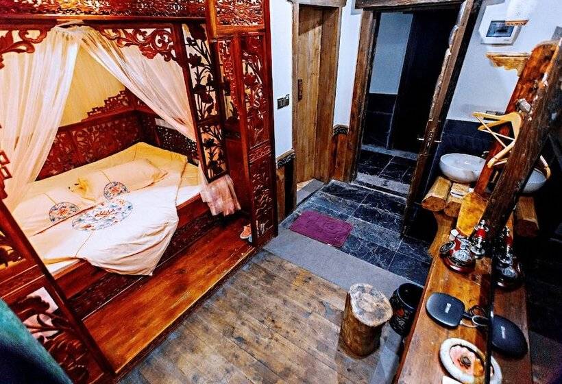 هتل Dielianhua Cowherd Inn Zhangjiajie