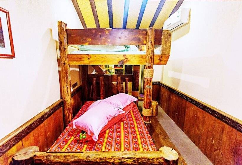 هتل Dielianhua Cowherd Inn Zhangjiajie