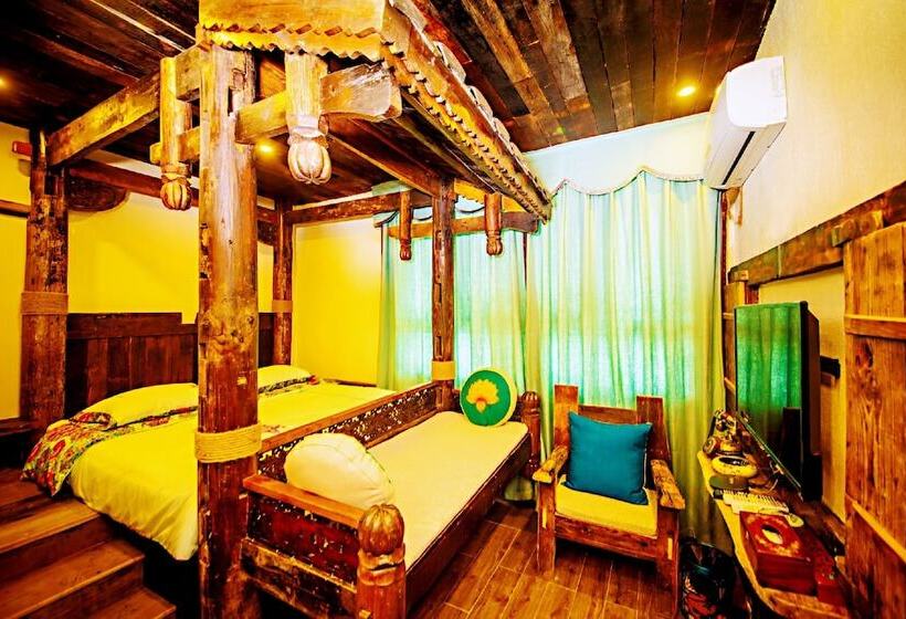 هتل Dielianhua Cowherd Inn Zhangjiajie