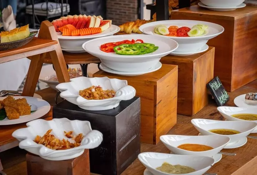 هتل The Embassy Angkor Resort & Spa