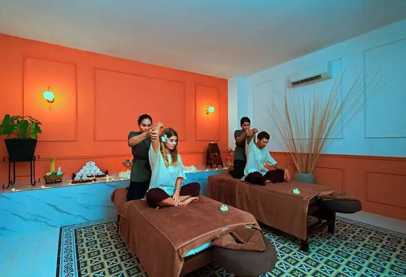 هتل The Embassy Angkor Resort & Spa