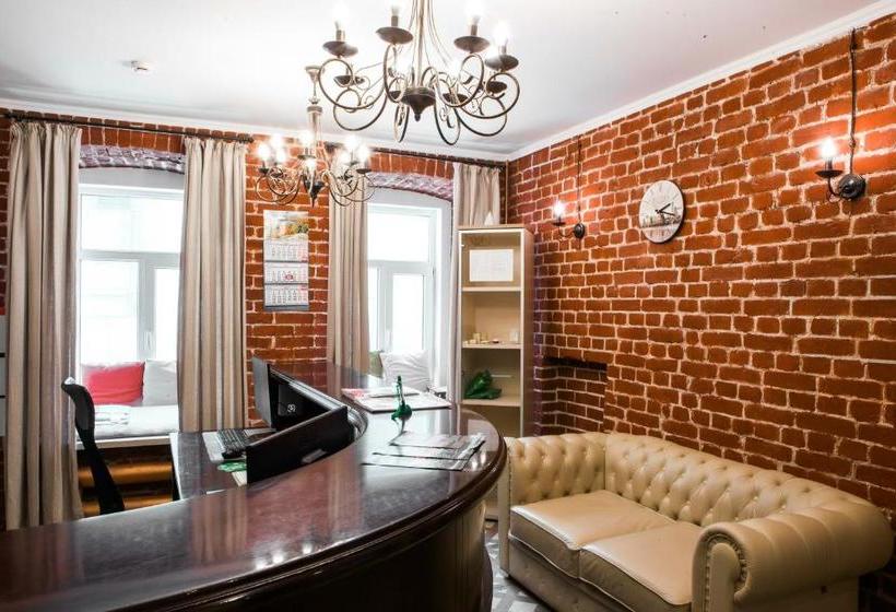 Nereus Hostel Near Kremlin