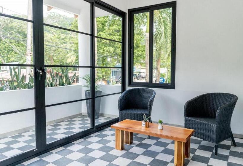 Plaza Royal Apartments