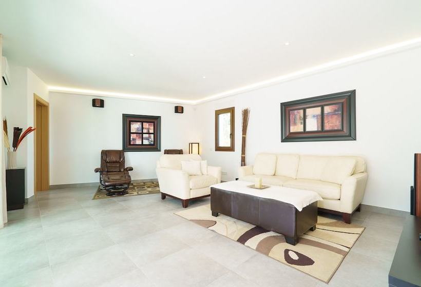 Villa Solhabitat Moraira Sports