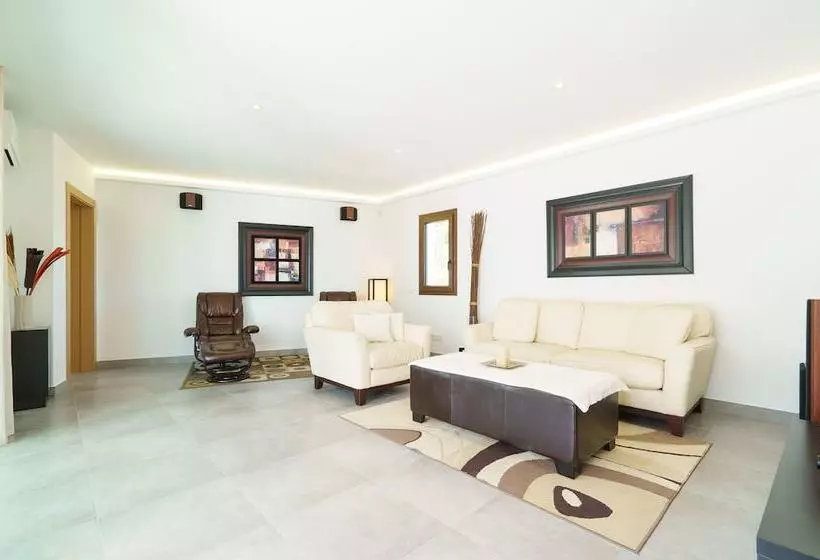 Villa Solhabitat Moraira Sports