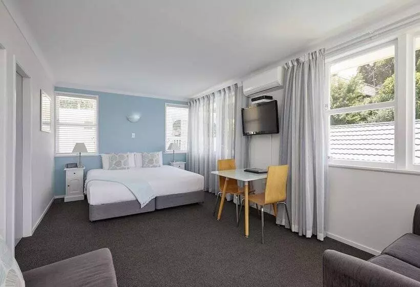 Asure Harbour View Motel And Water Front Apartments