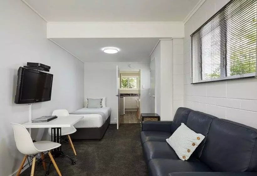 Asure Harbour View Motel And Water Front Apartments