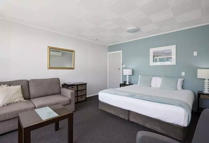 Asure Harbour View Motel And Water Front Apartments