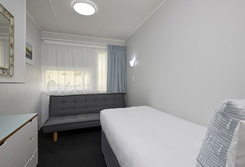 Asure Harbour View Motel And Water Front Apartments