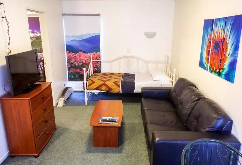 Cherry Tree Lodge Motel