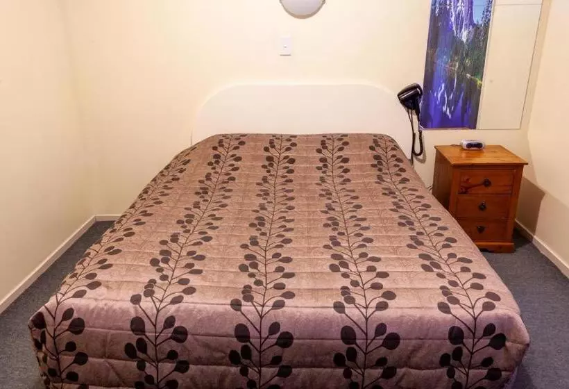 Cherry Tree Lodge Motel