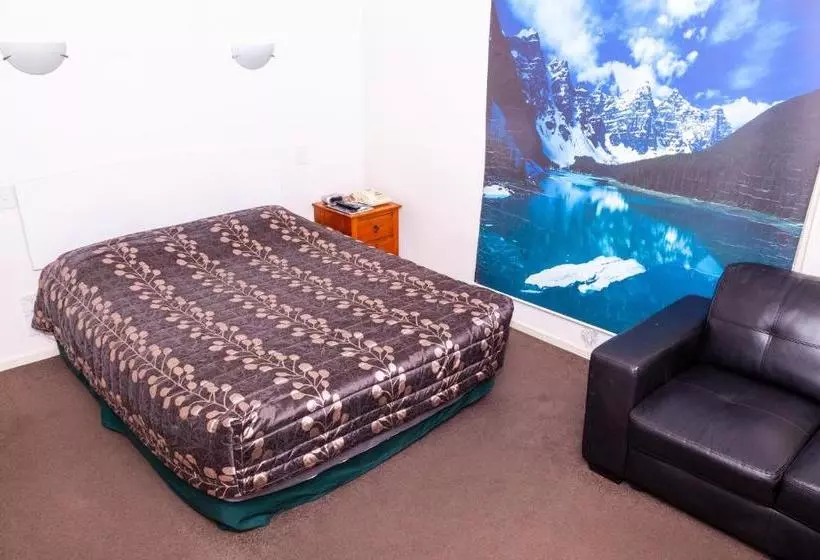 Cherry Tree Lodge Motel