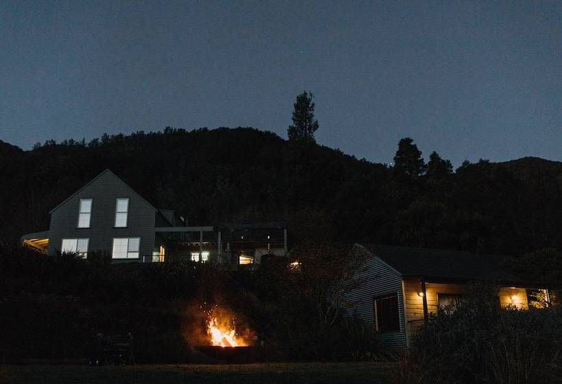 בית מלון כפרי Maruia River Retreat