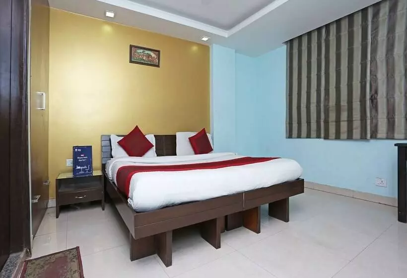 Hotel Flight Path