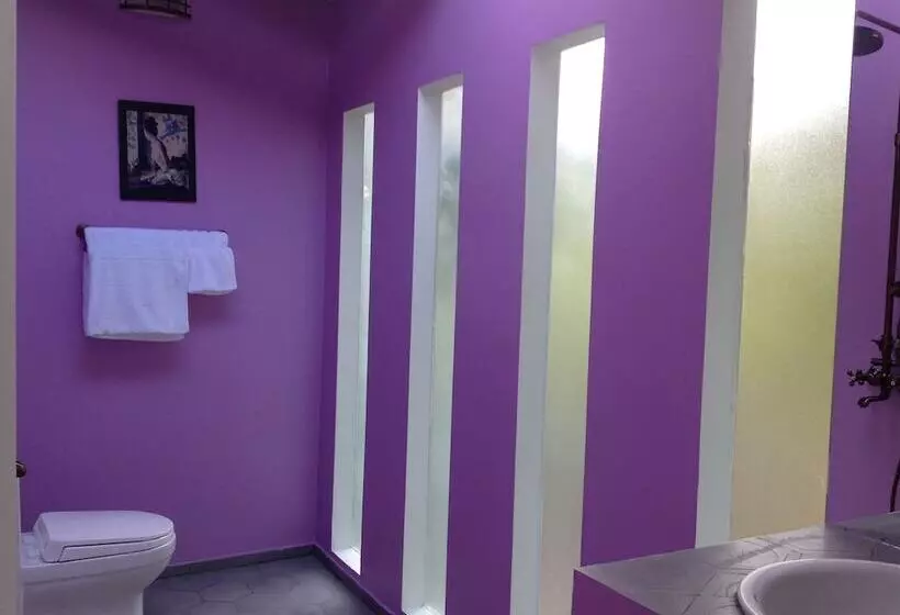 هتل The Durian Lodge At Mekong