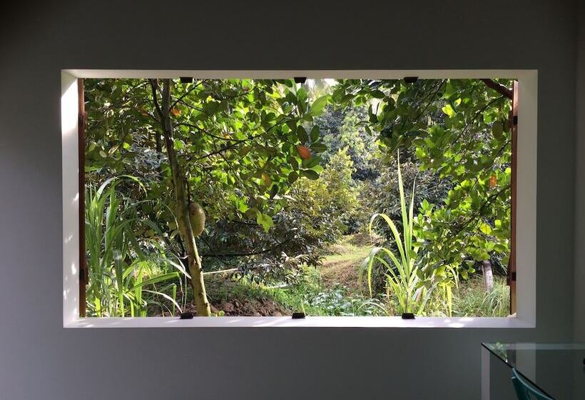 هتل The Durian Lodge At Mekong