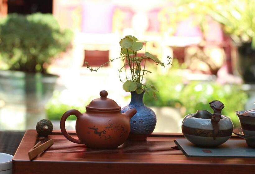 Lijiang Sunshine Nali Inn