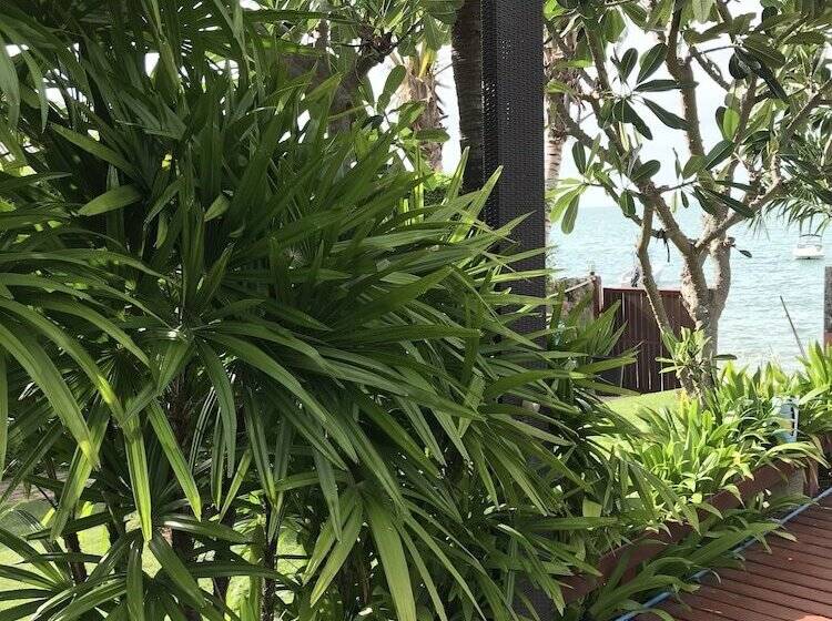 ペンション Erawan Villa