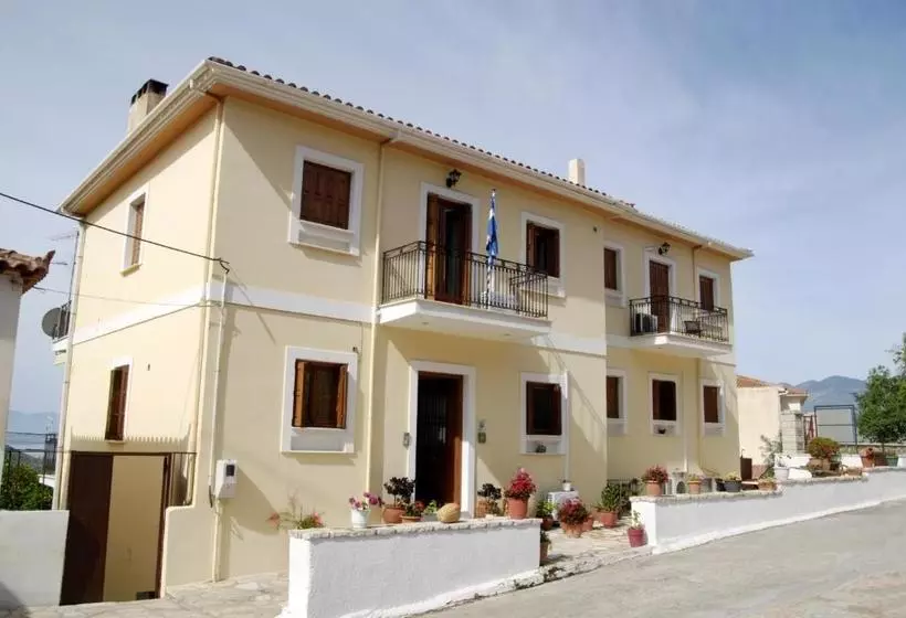 Majatalo Xenonas Chrisso