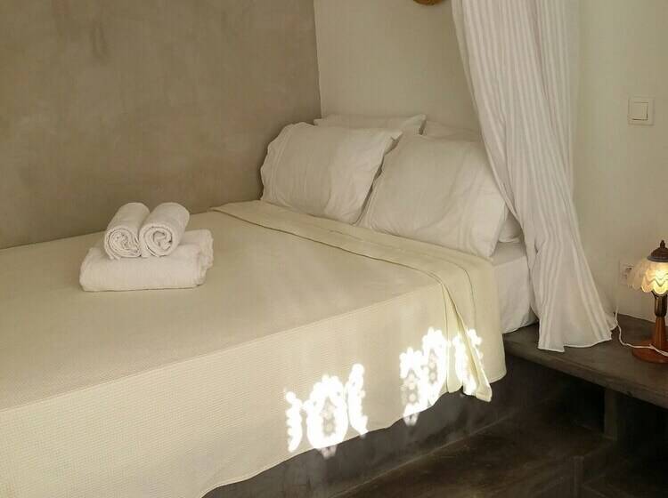 Diosmarini Studios & Apartments